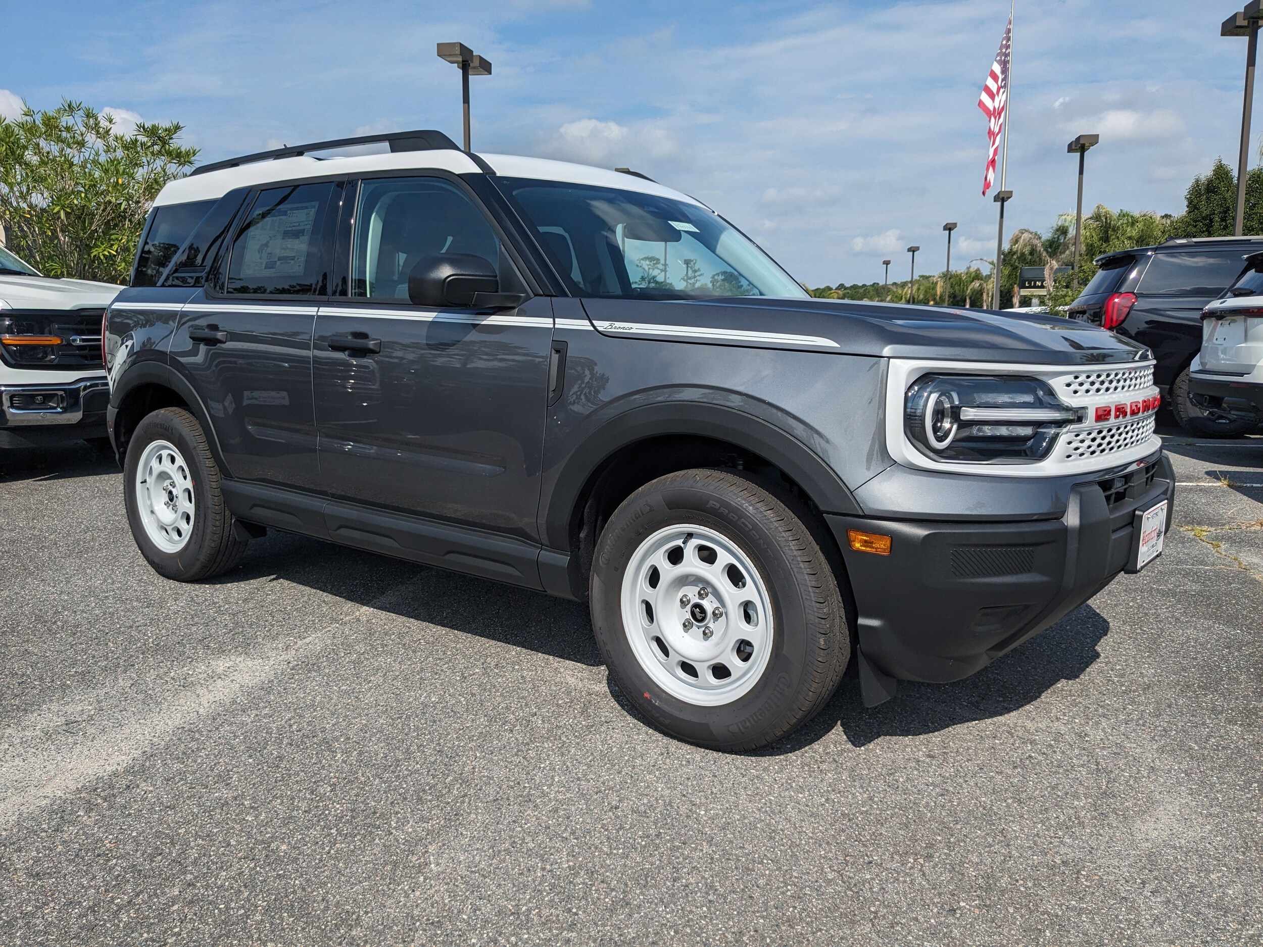 2025 Ford Bronco Sport Heritage photo 2