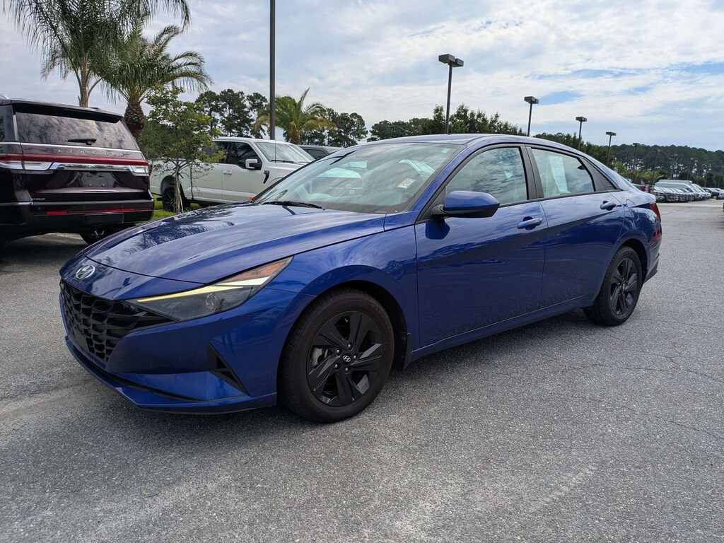 Used 2022 Hyundai Elantra SEL Sedan