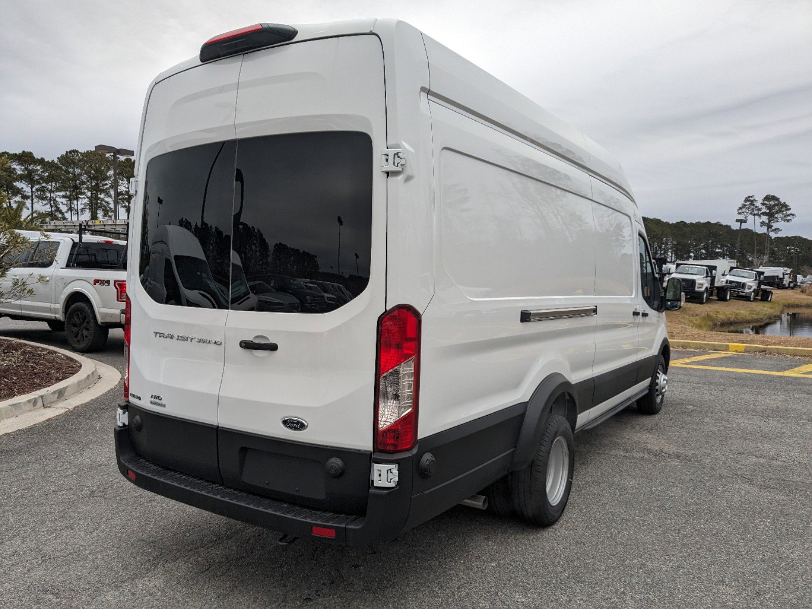 2024 Ford Transit photo 2