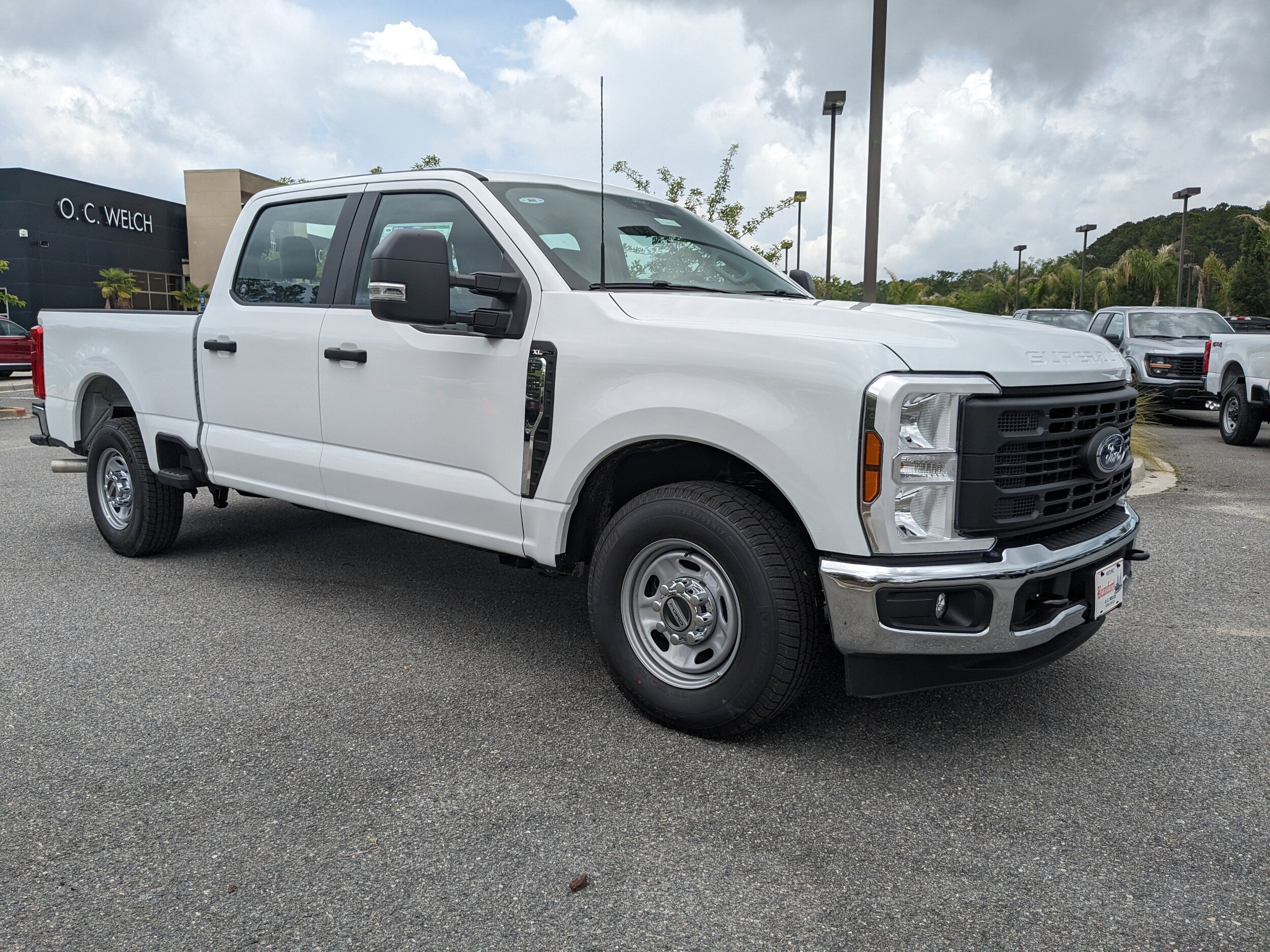 2025 Ford F-250 XL photo 2
