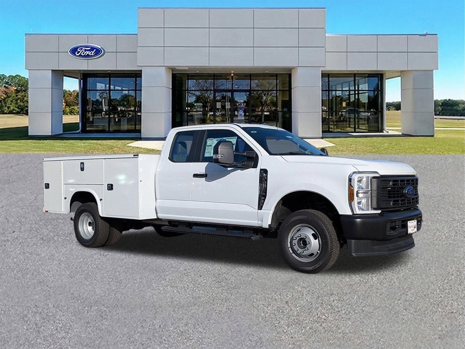 2025 Ford F-350 Chassis Chassis 
