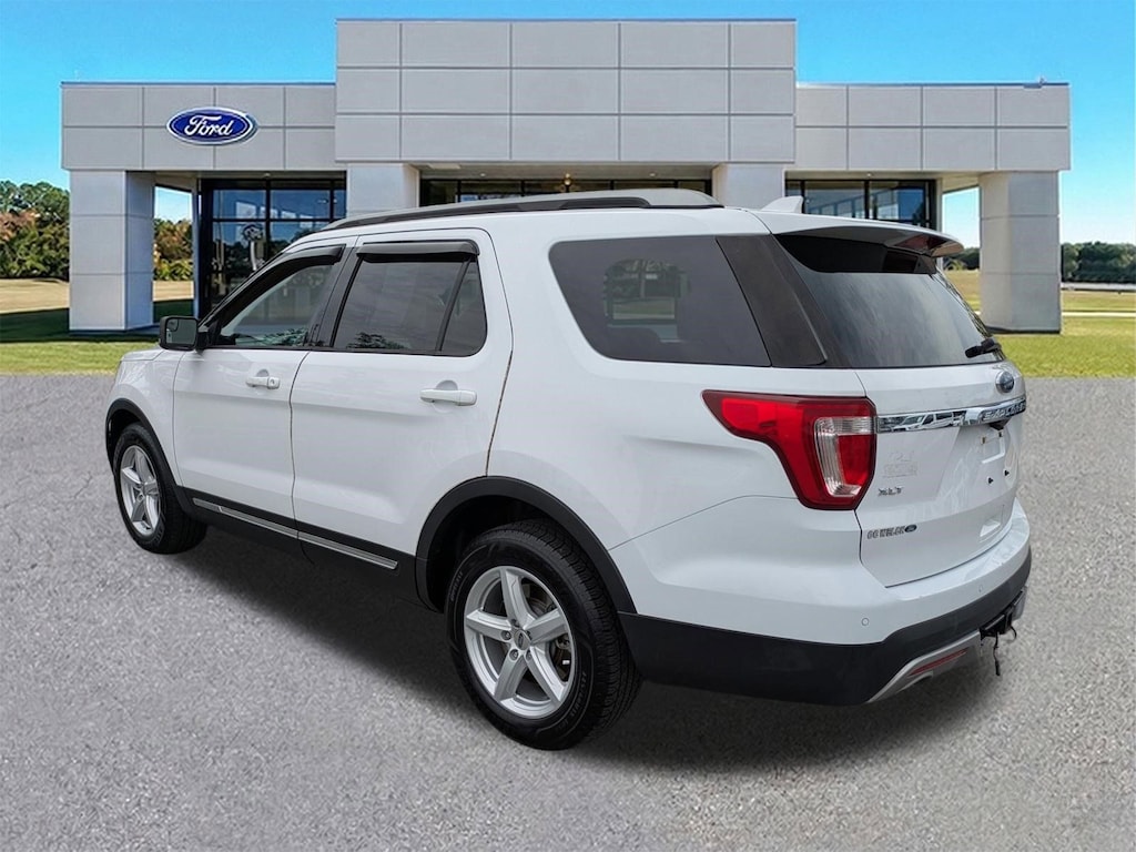 Used 2017 Ford Explorer XLT SUV