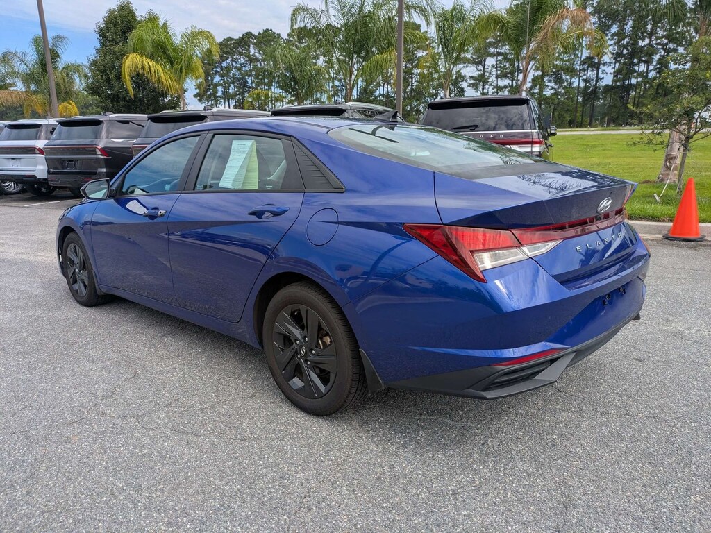 Used 2022 Hyundai Elantra SEL Sedan