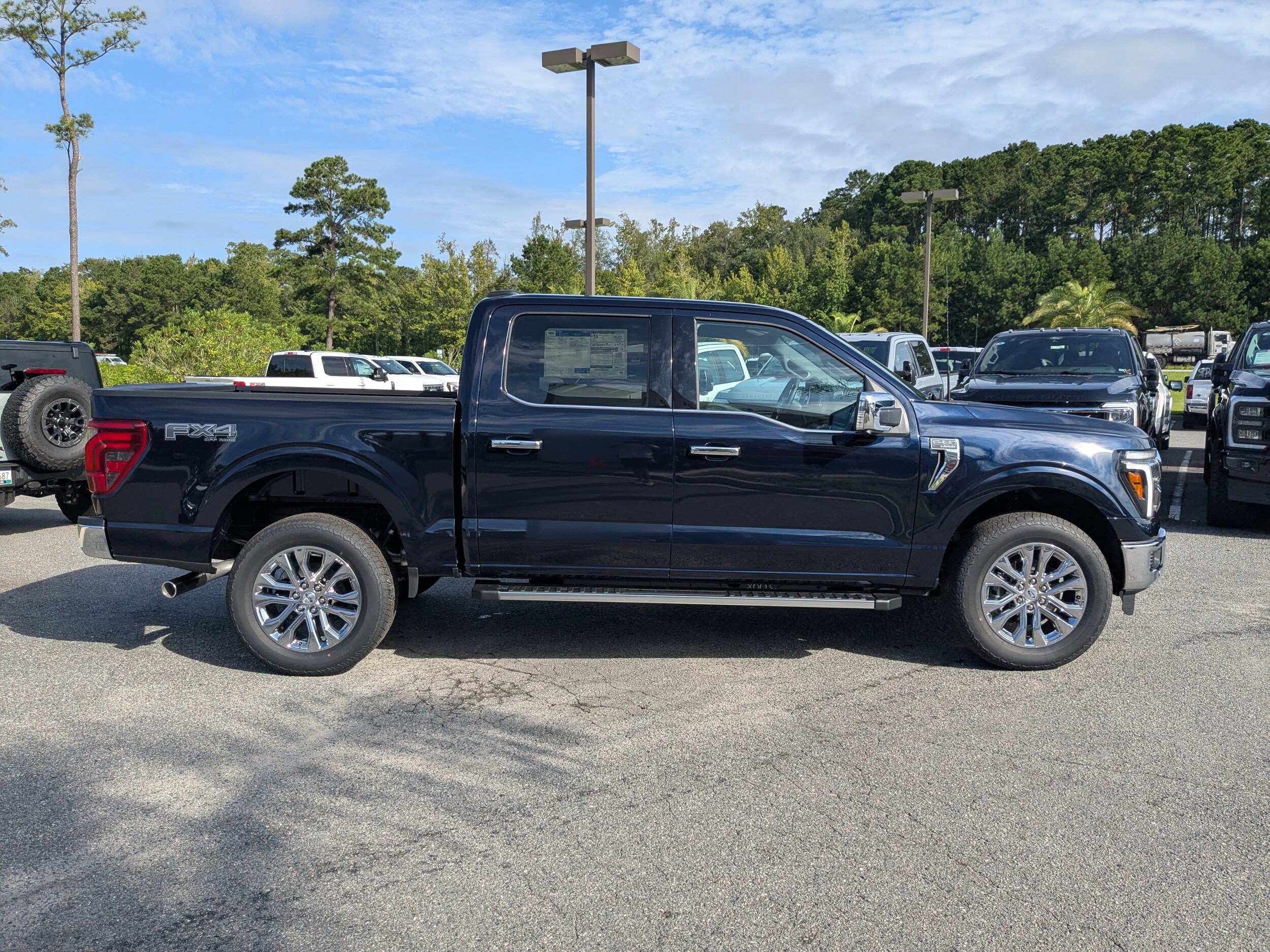 2025 Ford F-150 Lariat photo 2