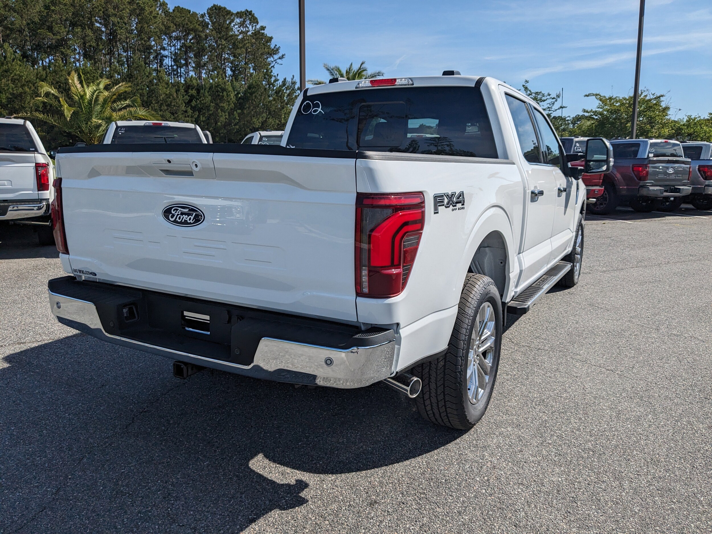 2025 Ford F-150 Lariat photo 4