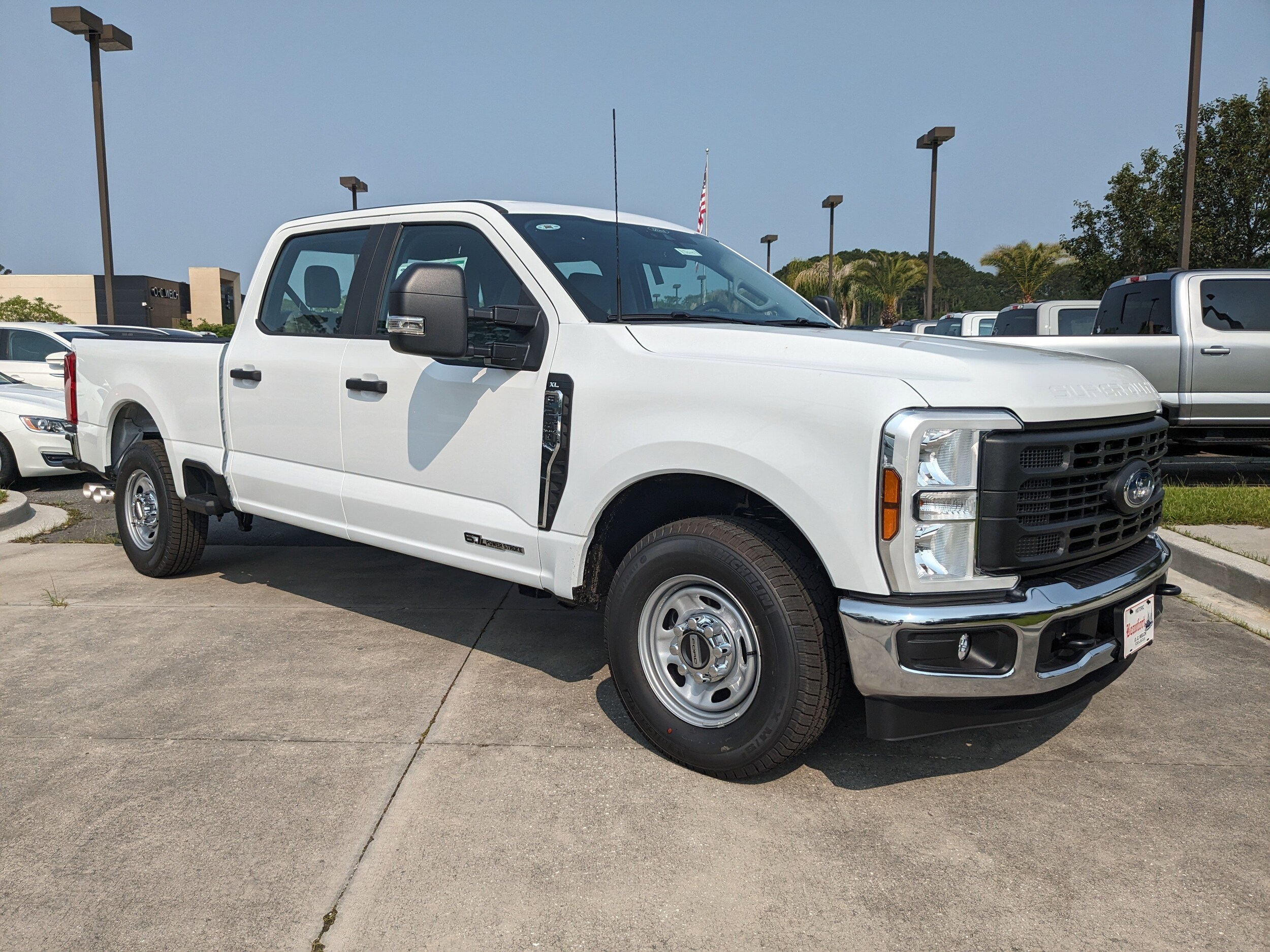 2025 Ford F-250 XL photo 2