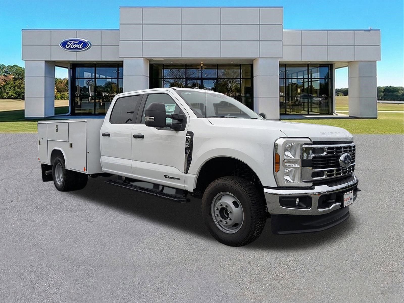 2026 Ford F-350 Super Duty Chassis Cab