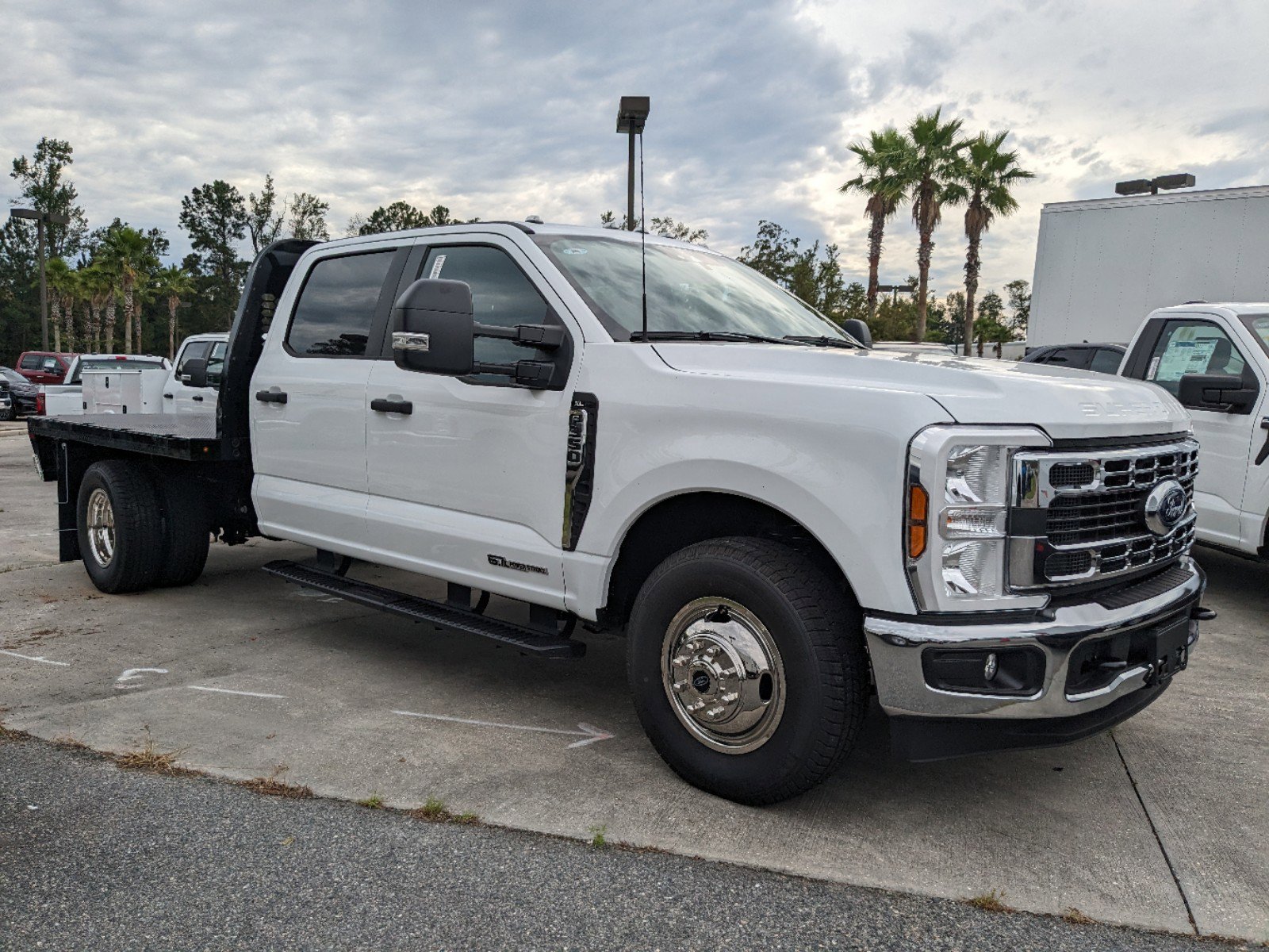 2024 Ford F-350 XL photo 2