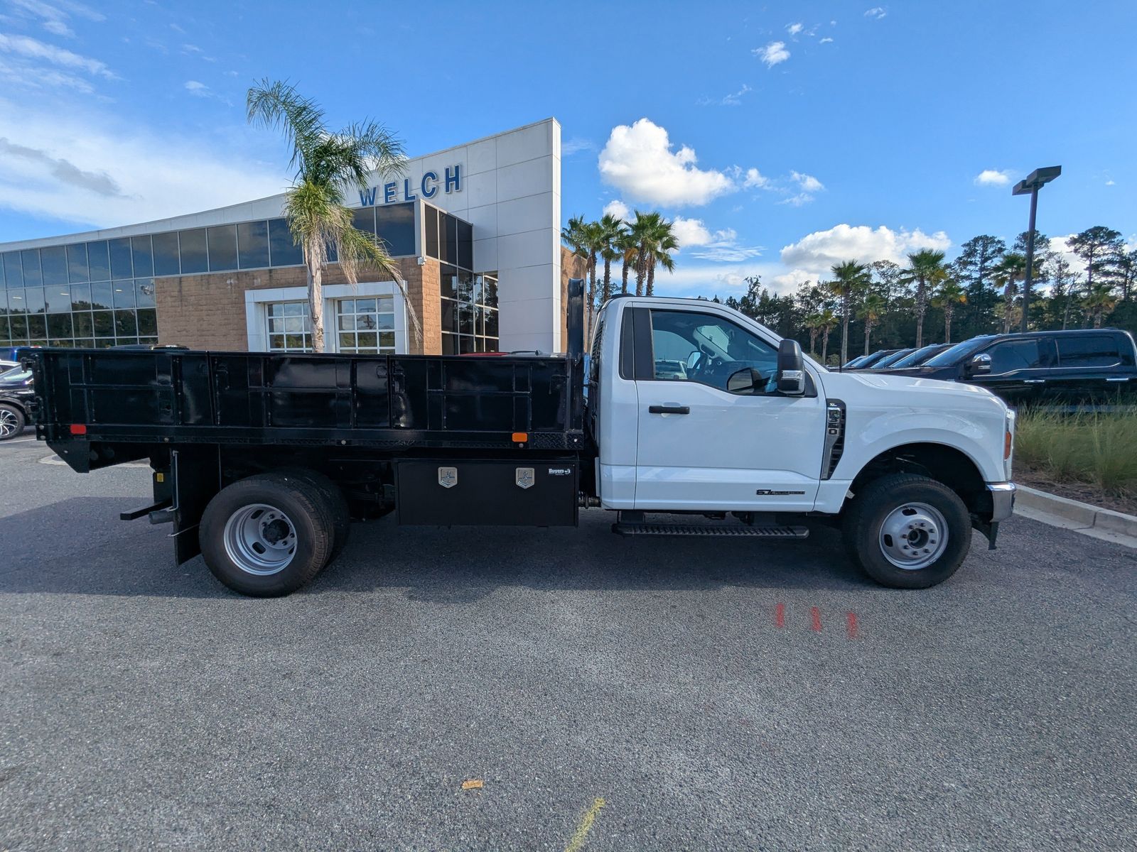 2024 Ford F-350 XL photo 2
