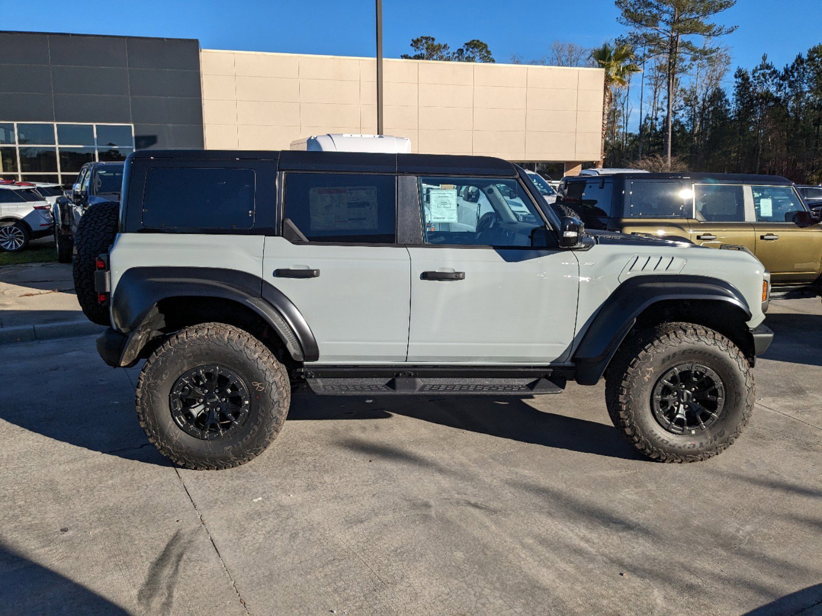 2024 Ford Bronco Raptor photo 3