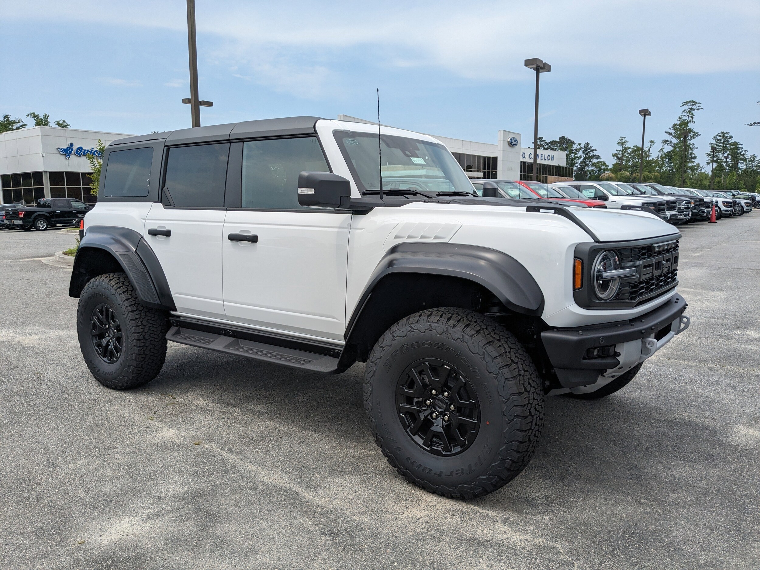 2025 Ford Bronco Raptor photo 2
