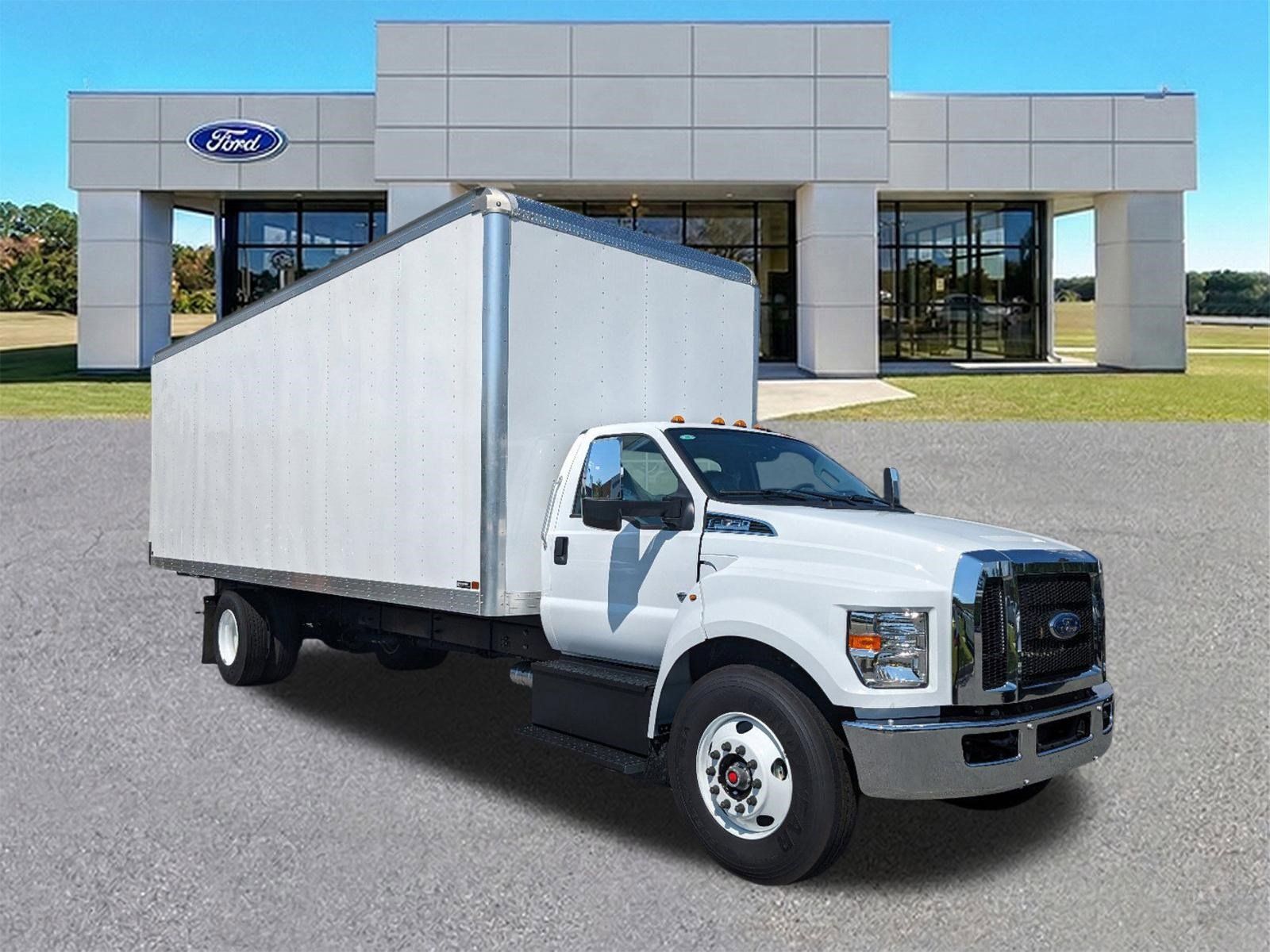 2025 Ford F-750's photo