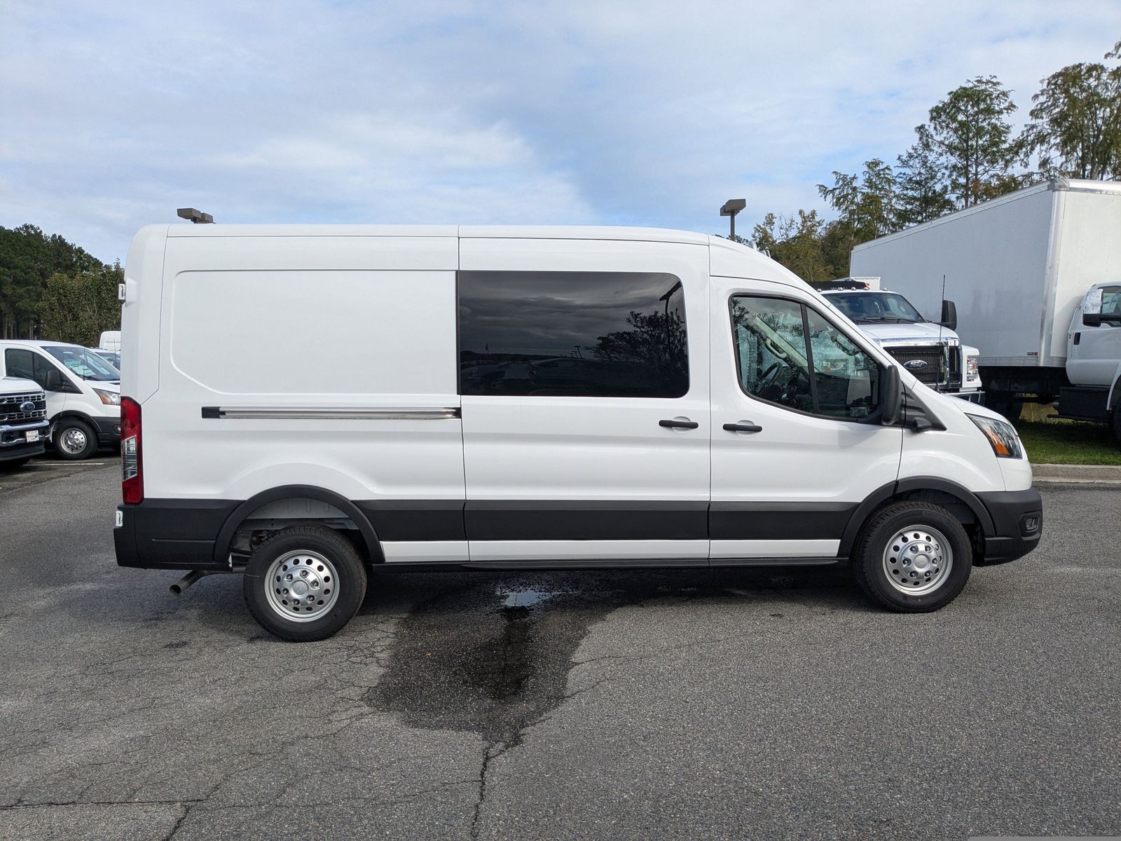 2025 Ford Transit photo 3