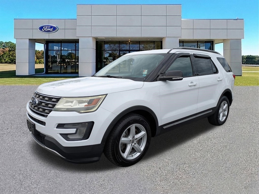 Used 2017 Ford Explorer XLT SUV