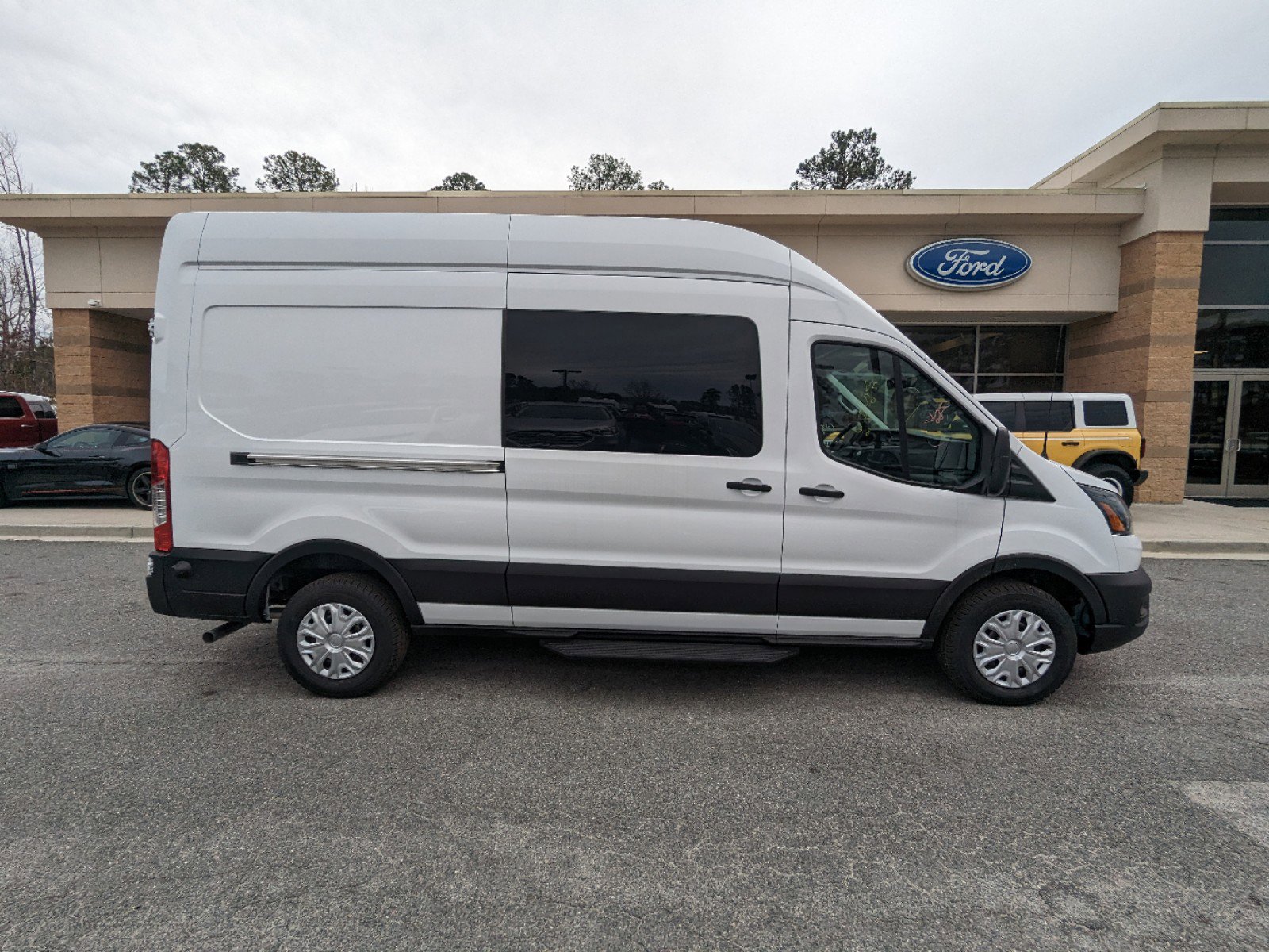 2024 Ford Transit photo 2