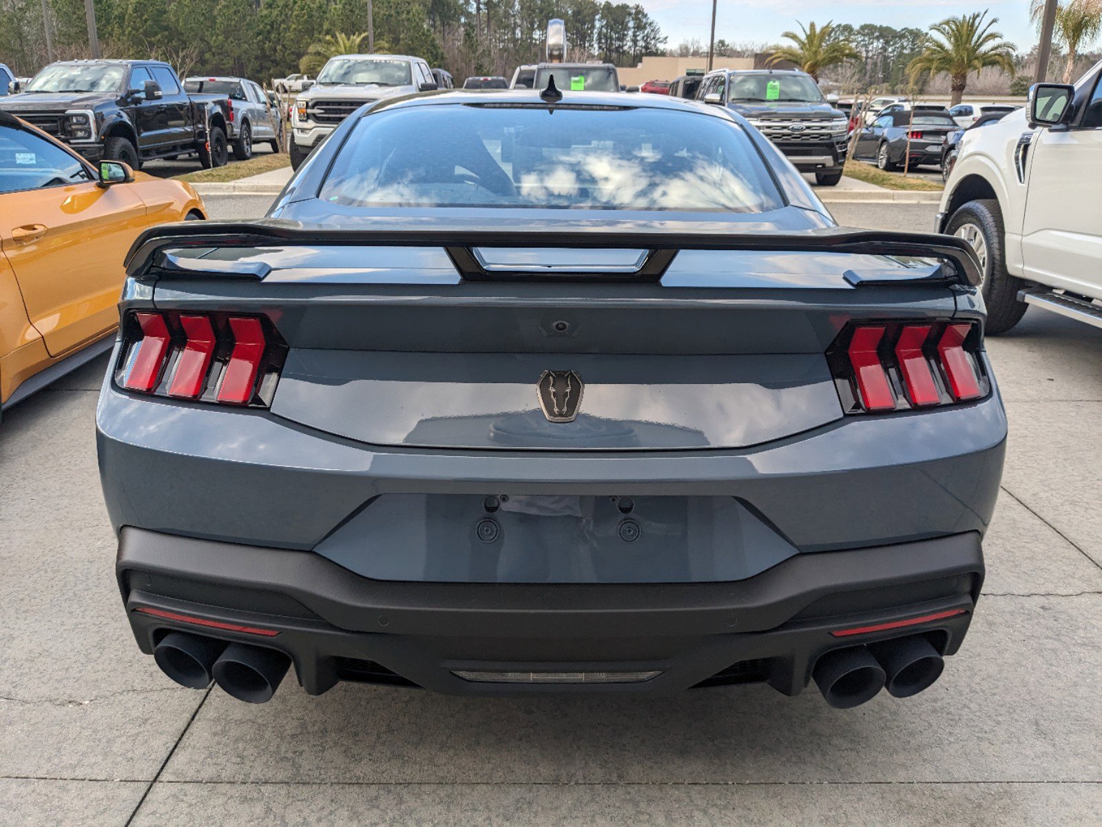 2025 Ford Mustang Dark Horse Deluxe photo 4