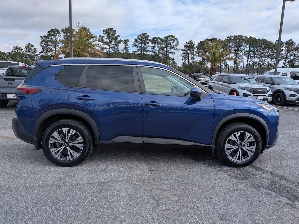 Used 2022 Nissan Rogue SV SUV