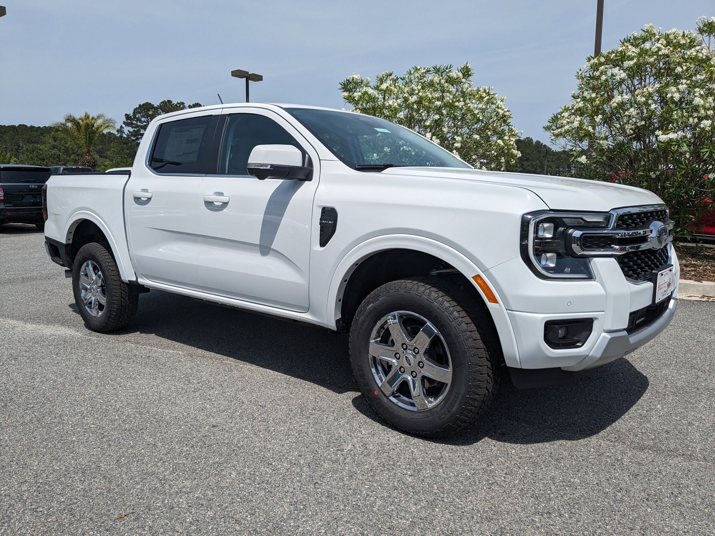 2025 Ford Ranger Lariat photo 2