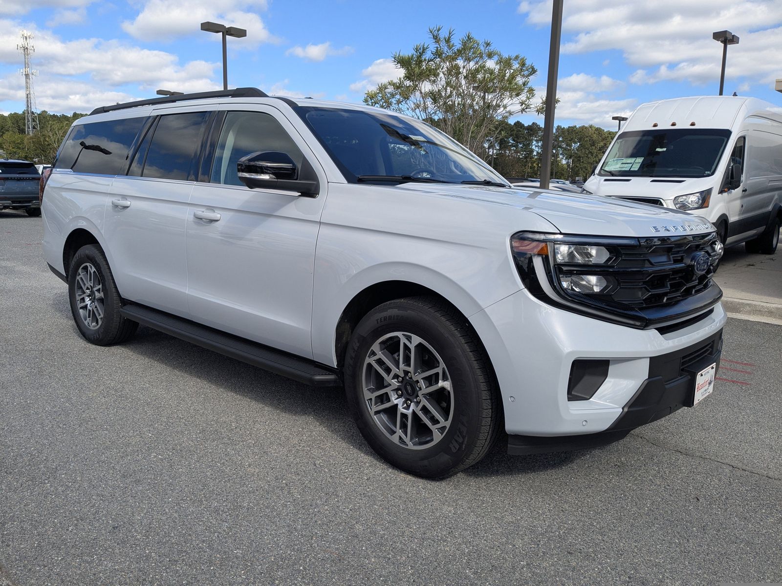 2025 Ford Expedition MAX photo 2