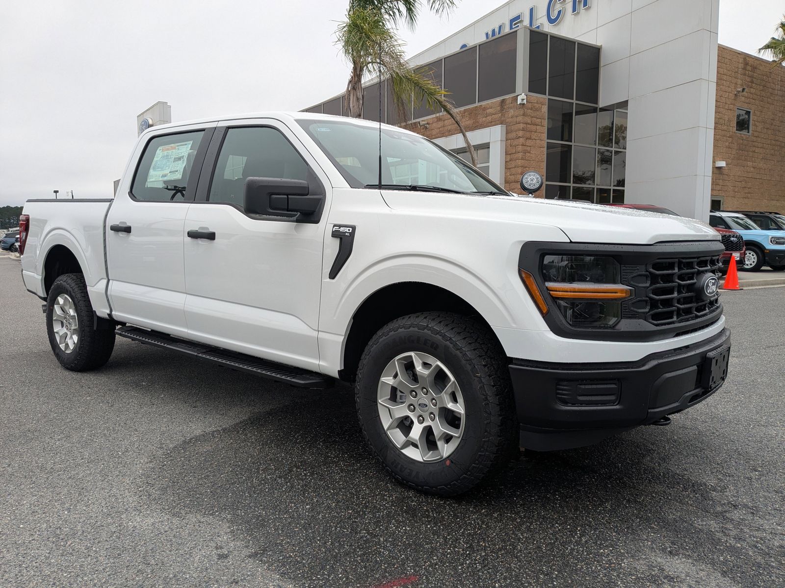 2025 Ford F-150 XL photo 2