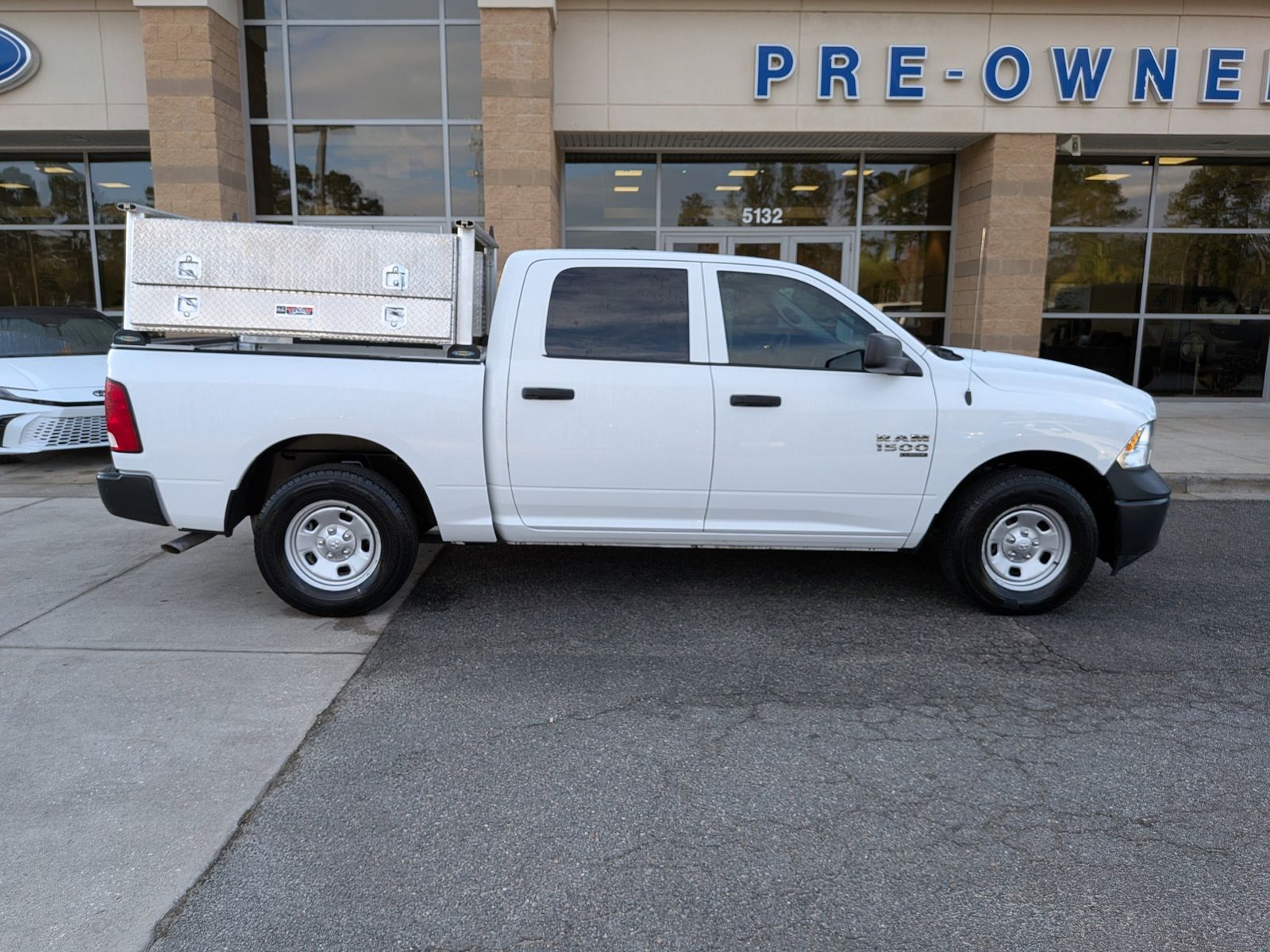 2021 Ram 1500 Classic Tradesman photo 3