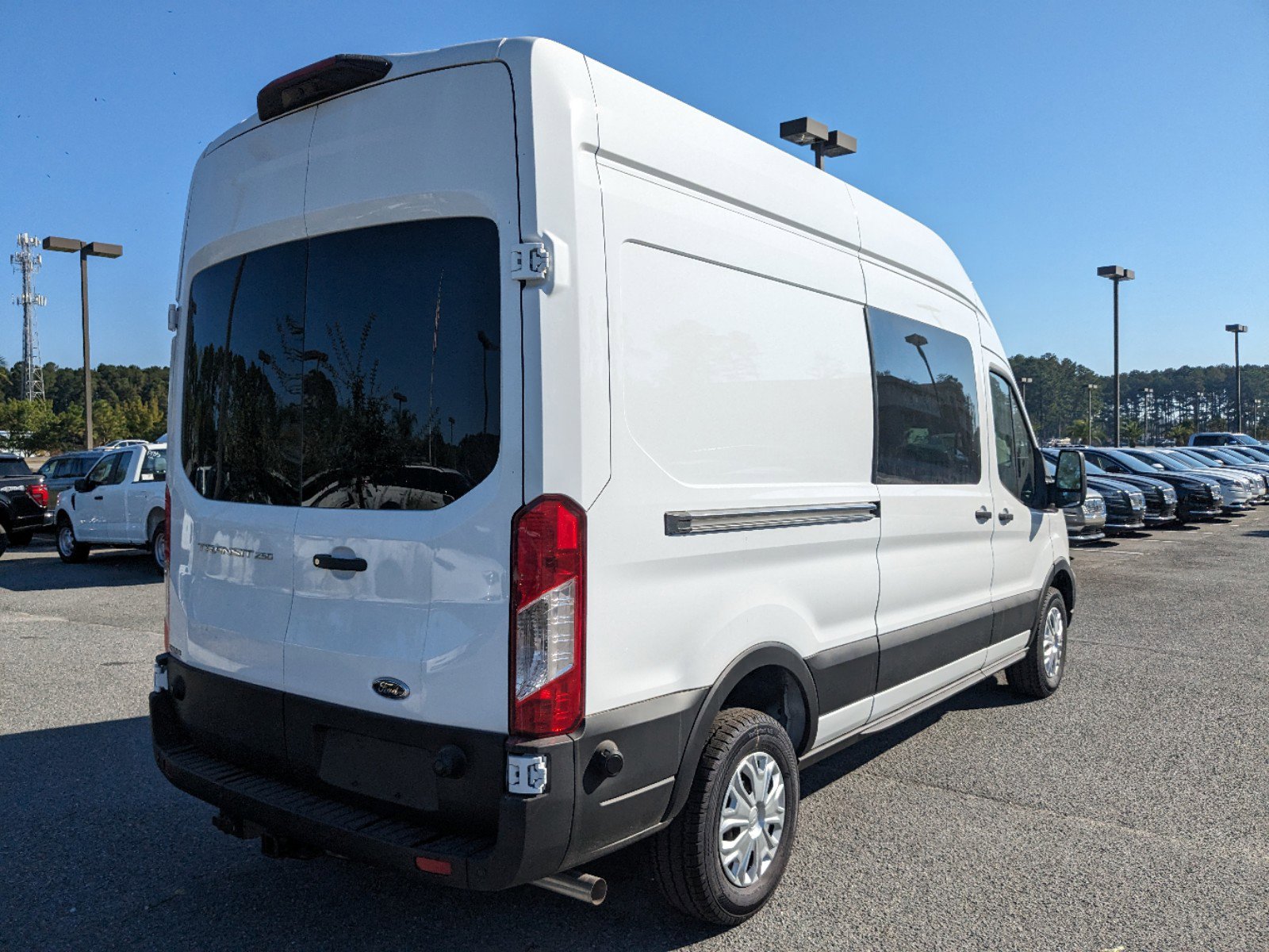 2024 Ford Transit photo 4