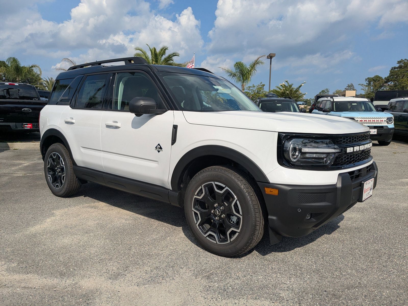 2025 Ford Bronco Sport Outer Banks photo 2