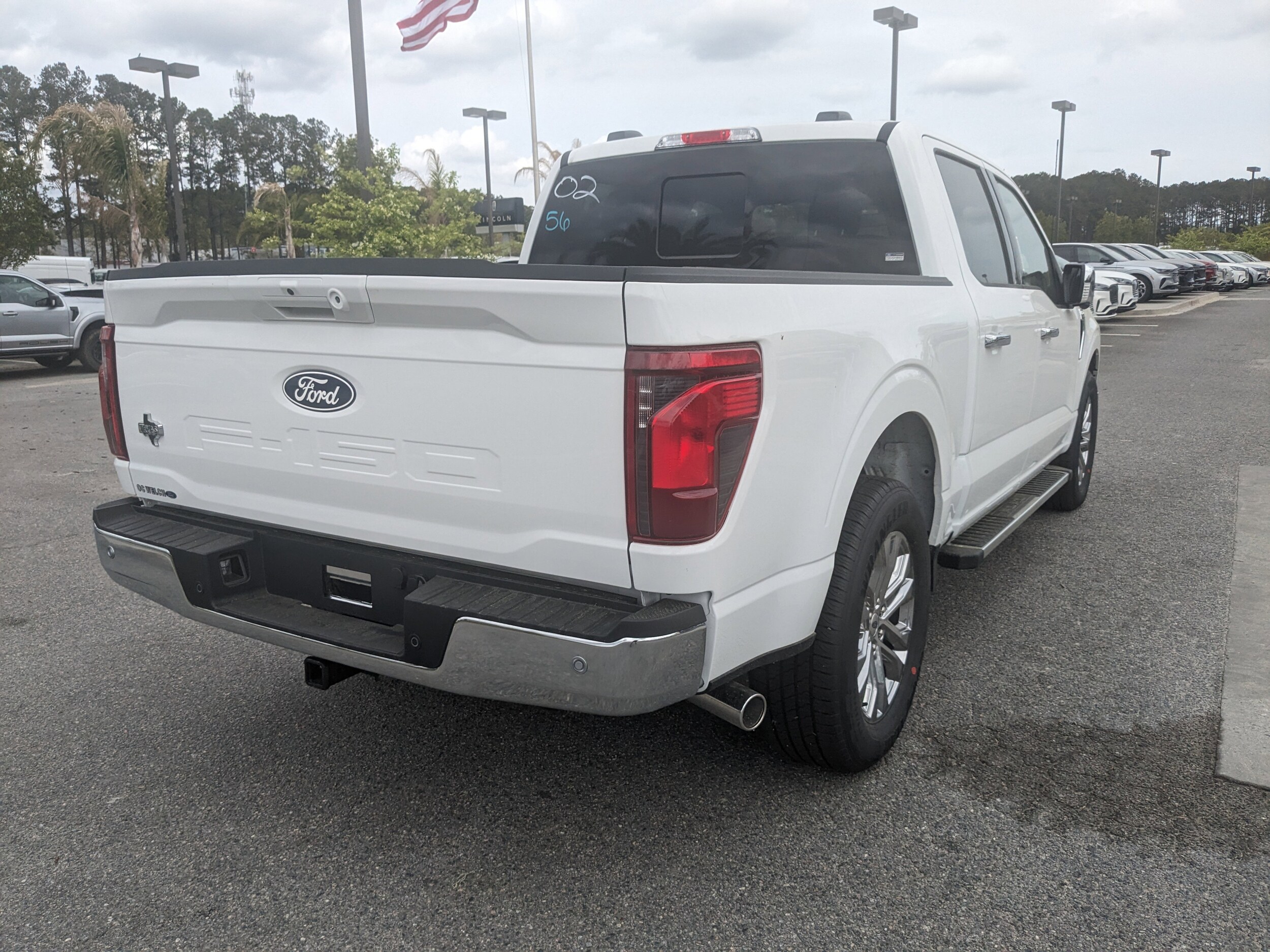2025 Ford F-150 XLT photo 4