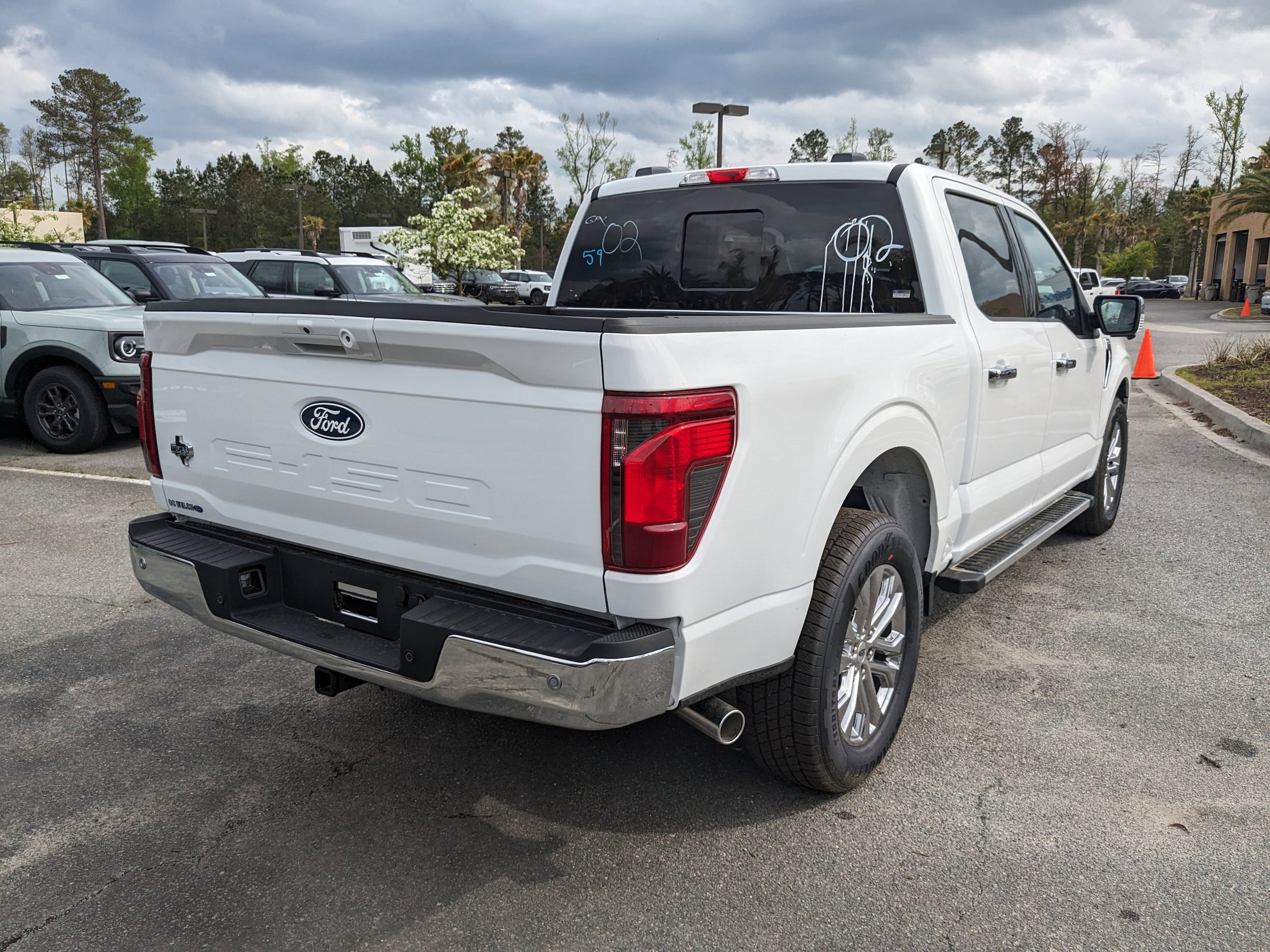 2025 Ford F-150 XLT photo 4