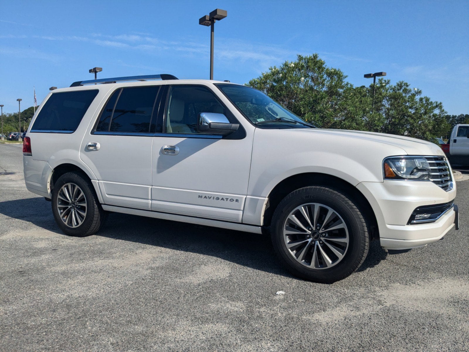 Used 2015 Lincoln Navigator Base with VIN 5LMJJ2HT5FEJ08484 for sale in Hardeeville, SC