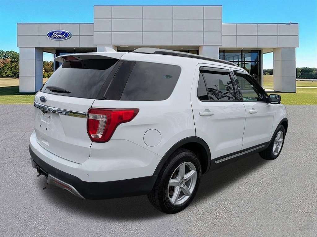 Used 2017 Ford Explorer XLT SUV