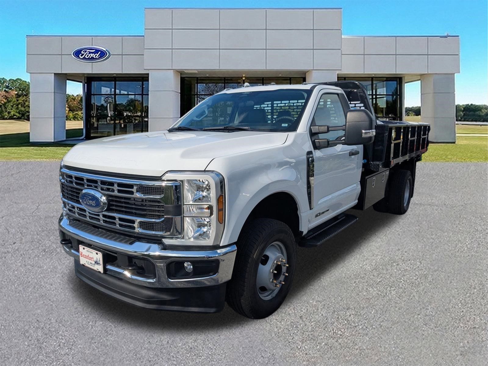 2024 Ford F-350 Super Duty Chassis Cab XL - Photo 8