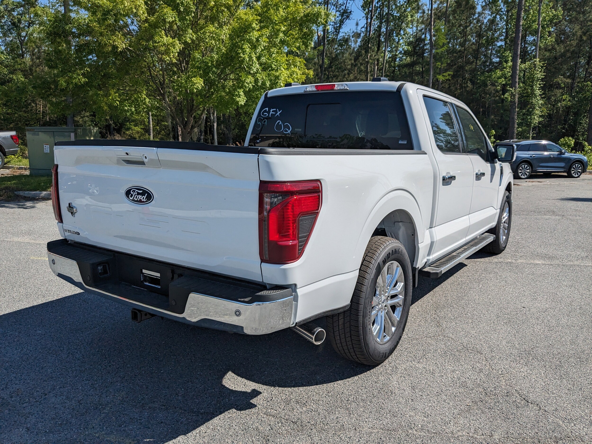 2025 Ford F-150 XLT photo 3