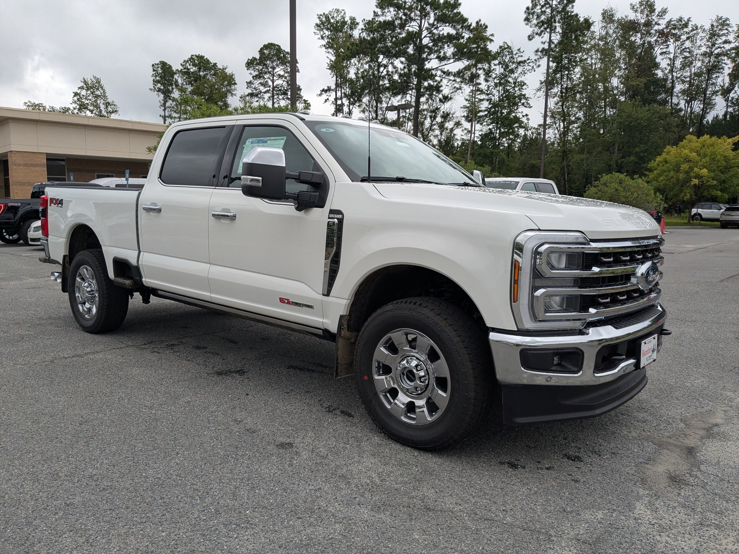 2025 Ford F-350 King Ranch photo 2