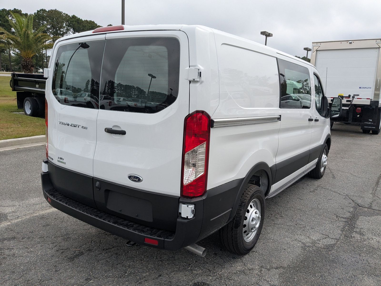 2025 Ford Transit photo 4