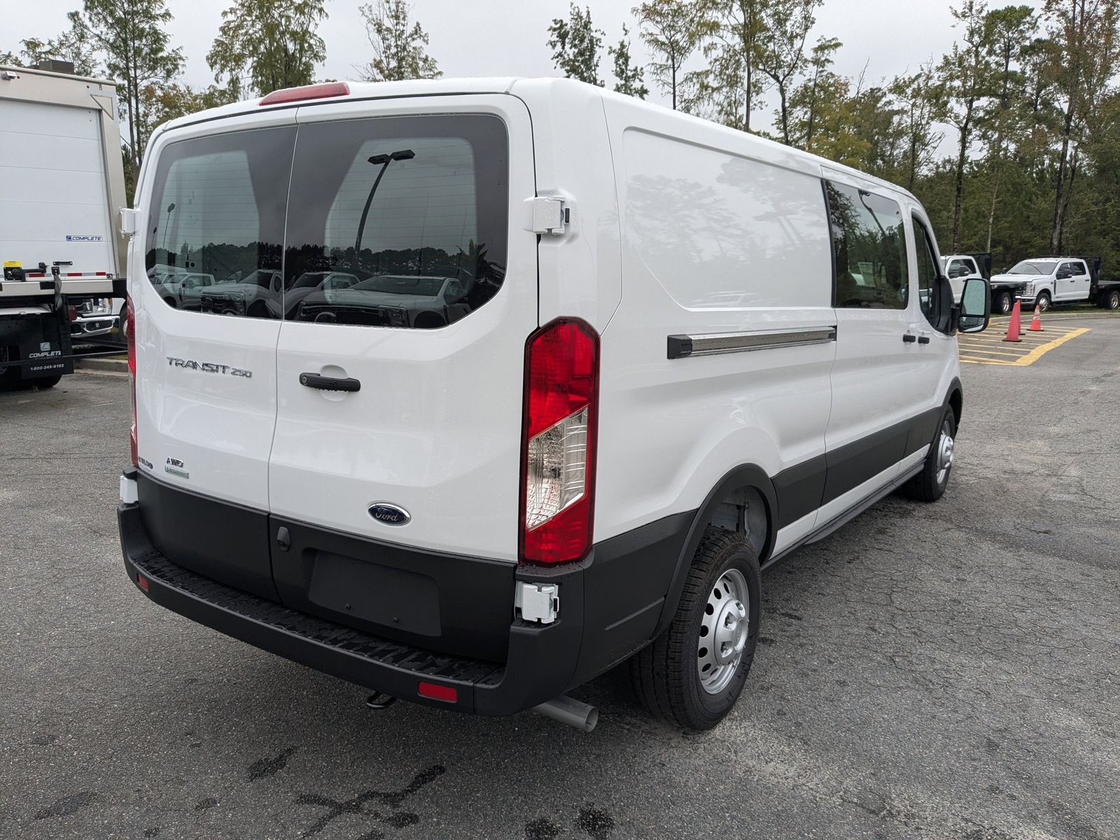 2025 Ford Transit photo 4