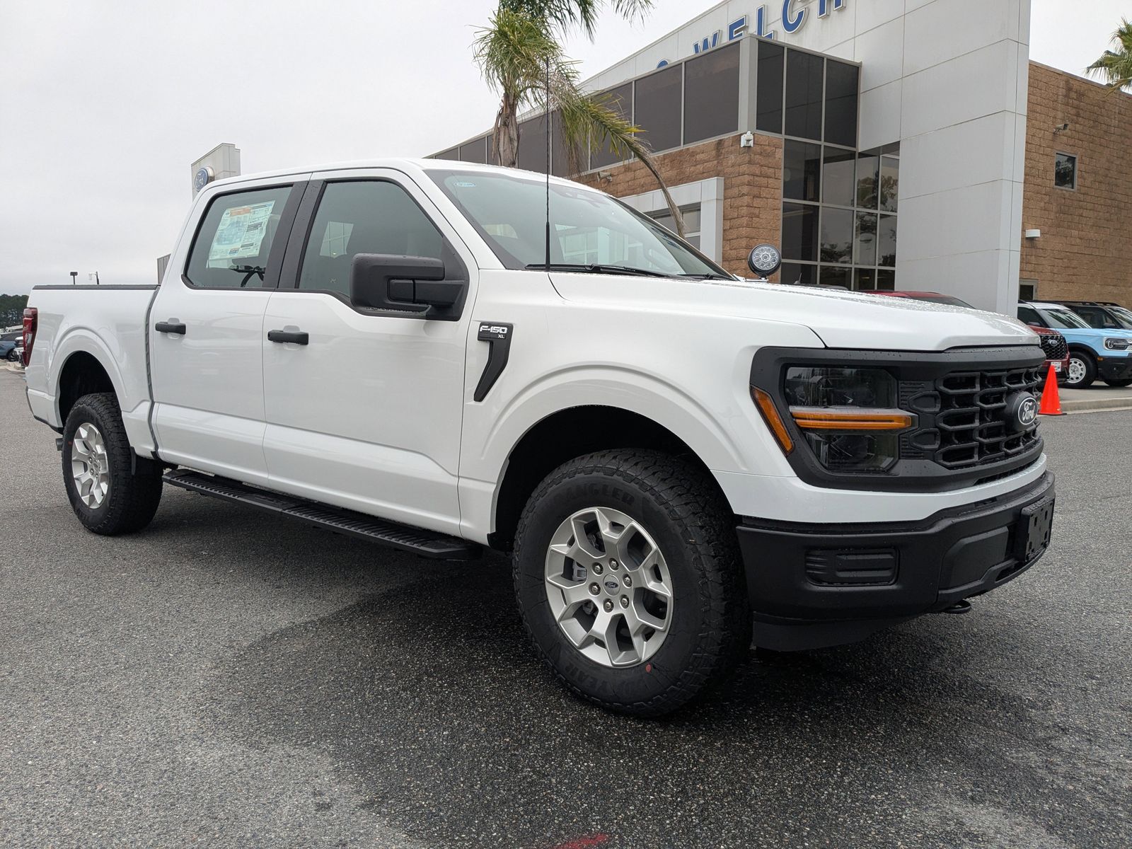 2025 Ford F-150 XL photo 2