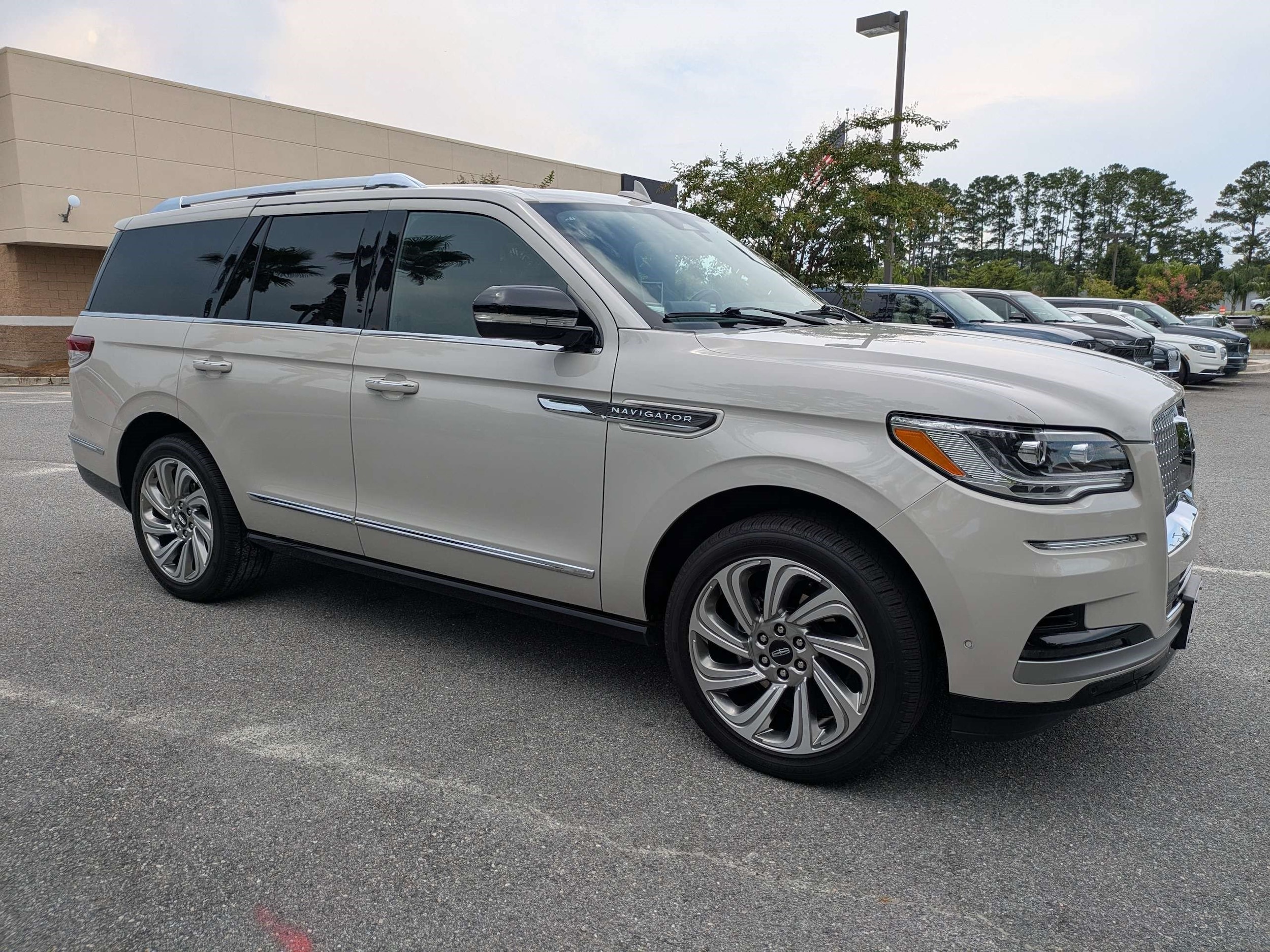 2024 Lincoln Navigator SUV 