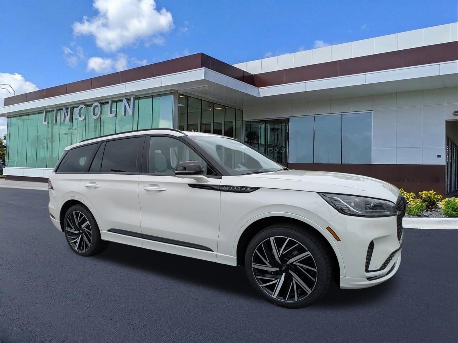 2026 Lincoln Aviator Black Label AWD's photo