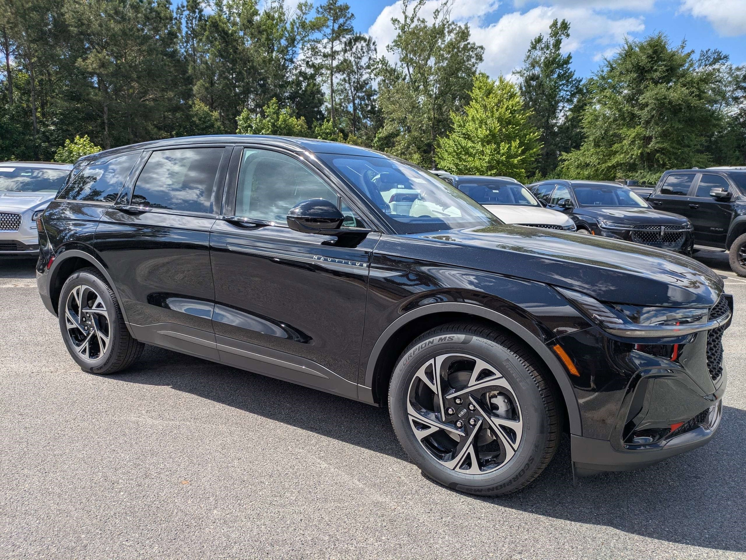 2026 Lincoln Nautilus Premiere AWD's photo