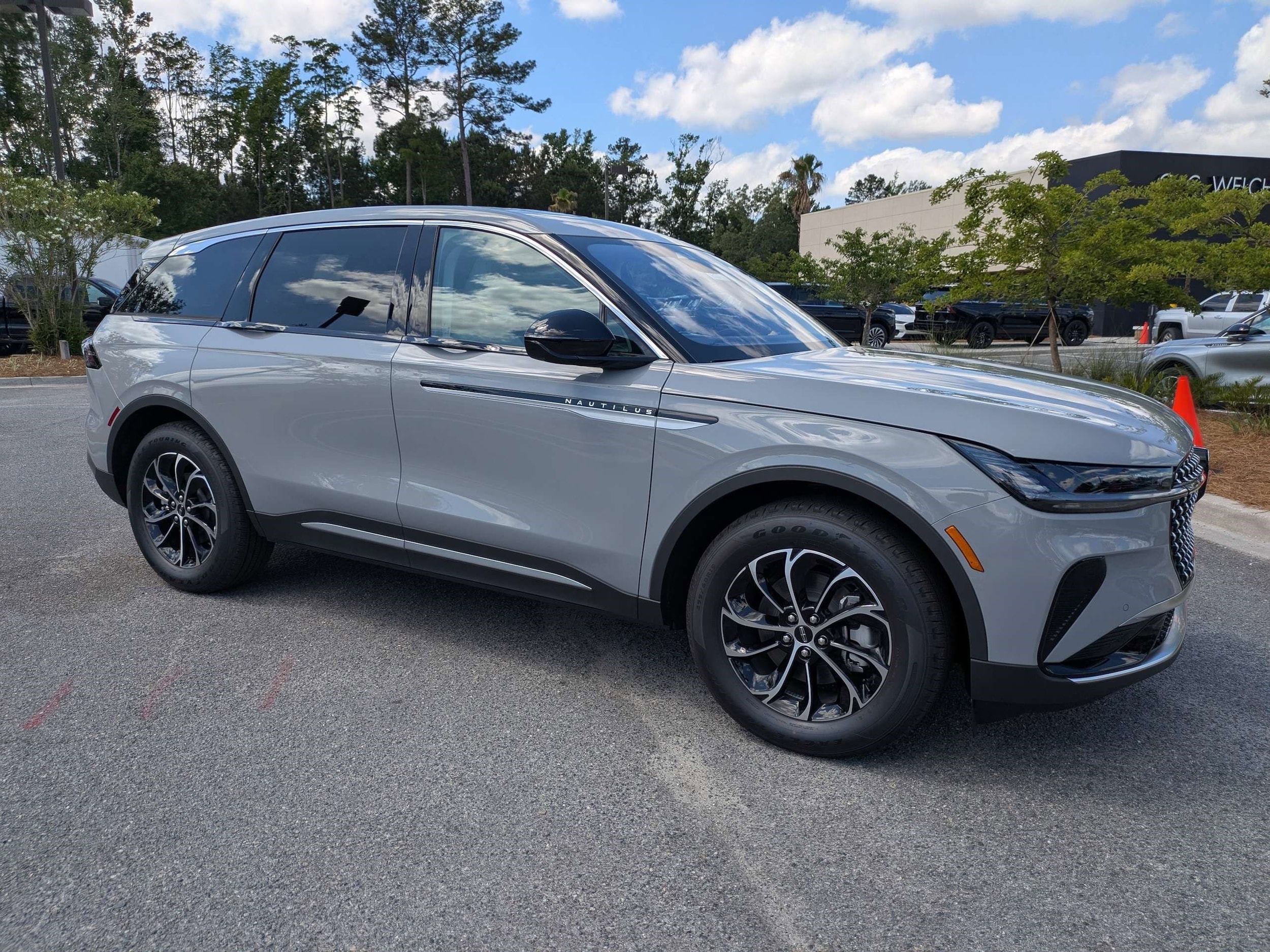 2026 Lincoln Nautilus Premiere AWD's photo