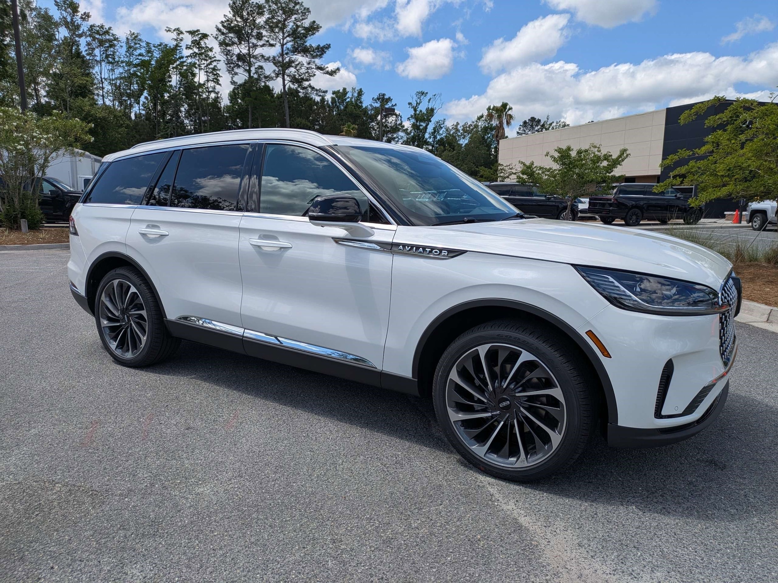 2026 Lincoln Aviator Reserve AWD's photo