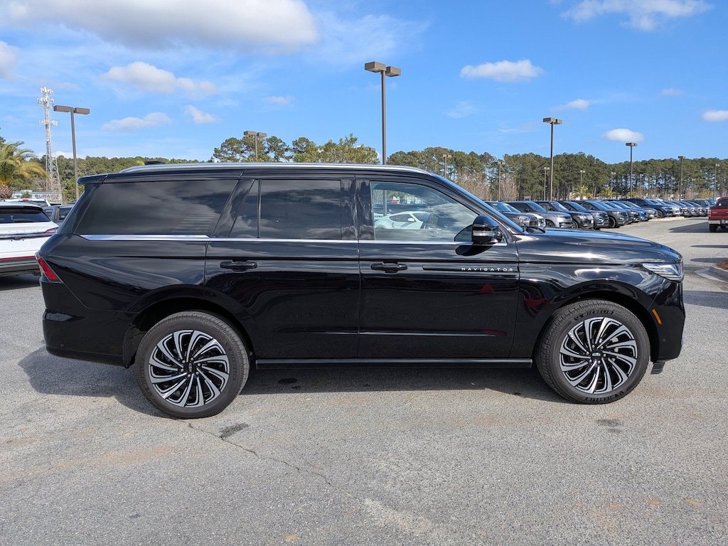 Certified 2025 Lincoln Navigator Black Label SUV