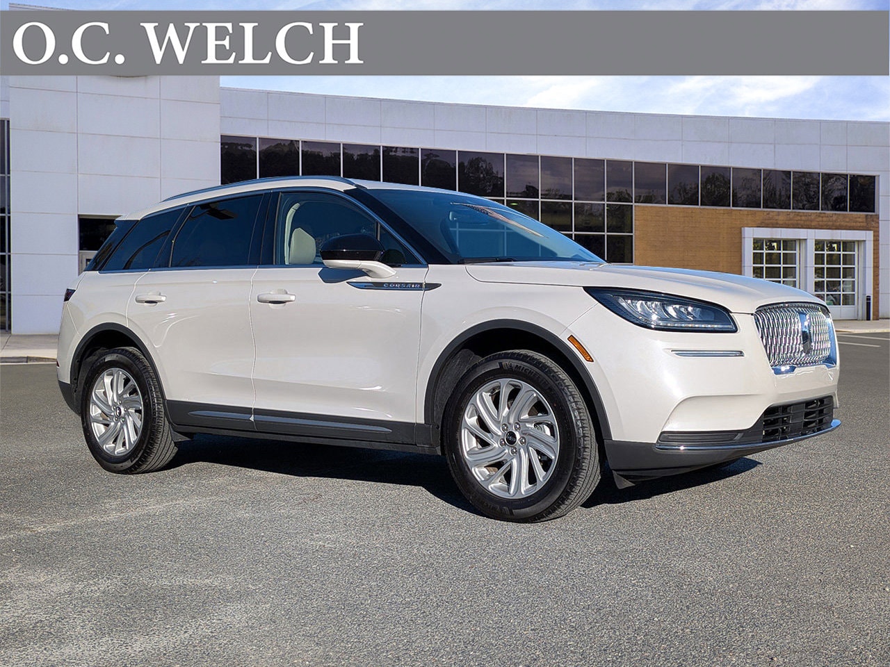 2022 Lincoln Corsair Base