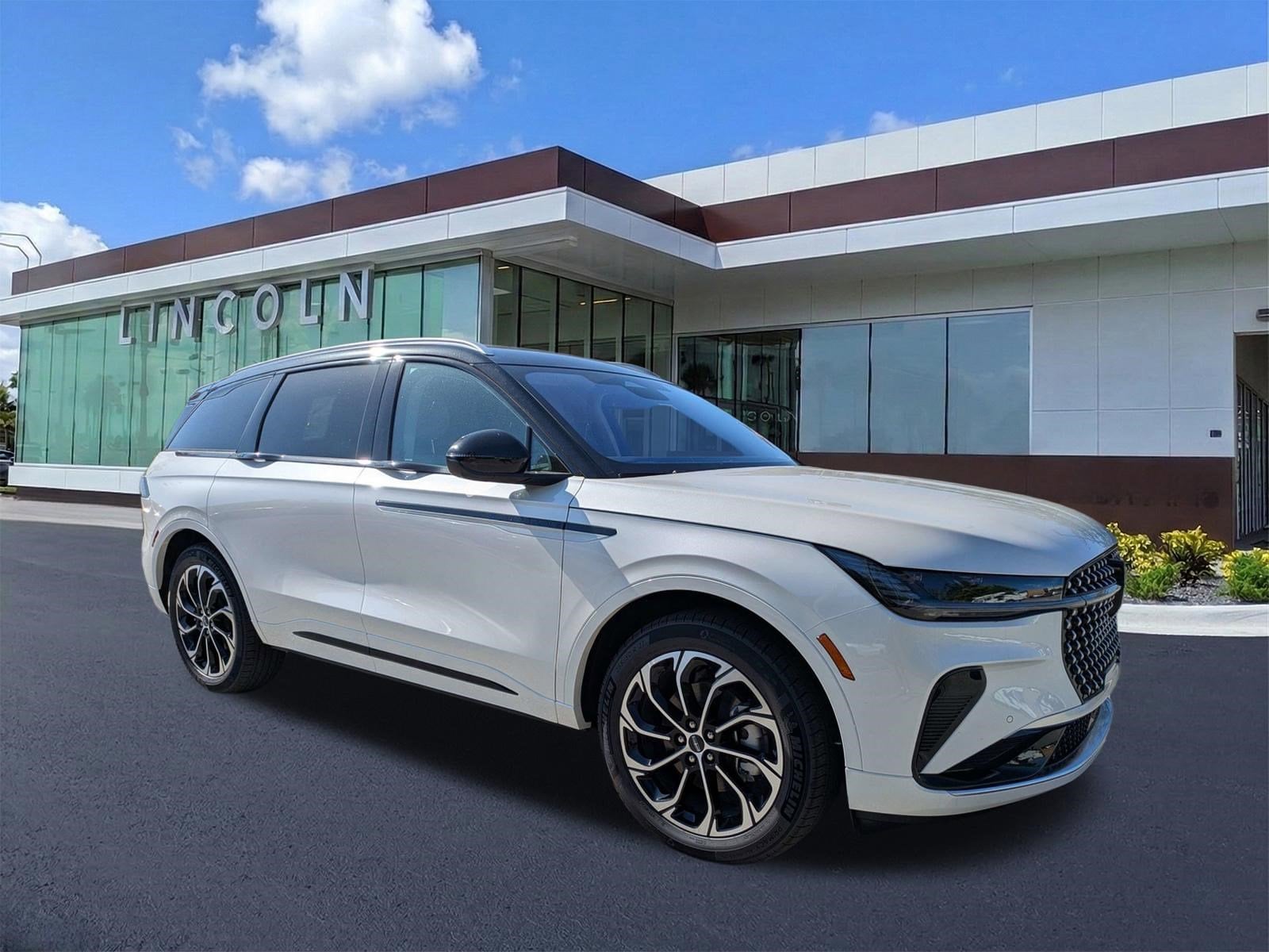 2026 Lincoln Nautilus Reserve AWD's photo