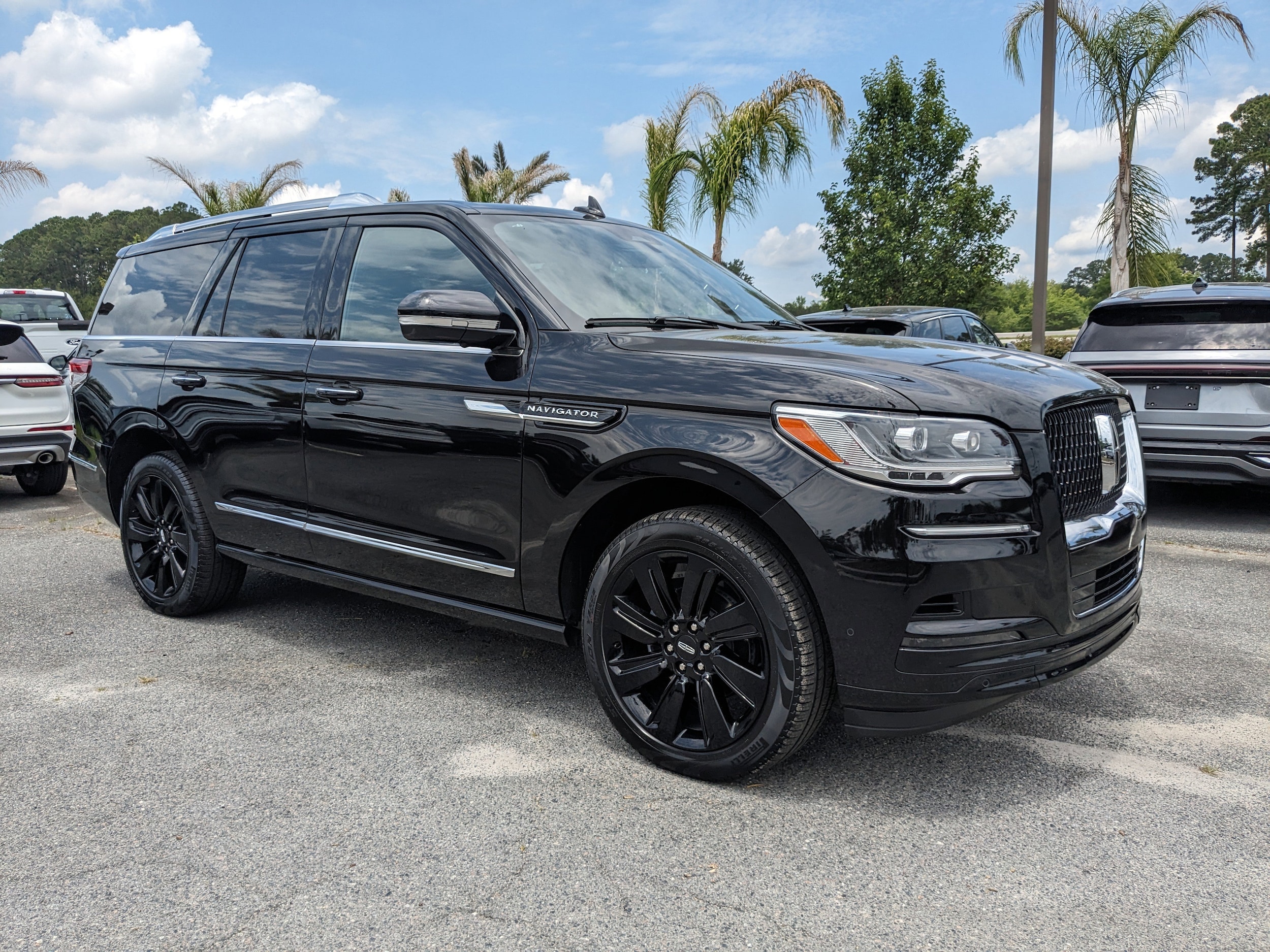 Used 2024 Lincoln Navigator Reserve with VIN 5LMJJ2LG6REL01466 for sale in Hardeeville, SC
