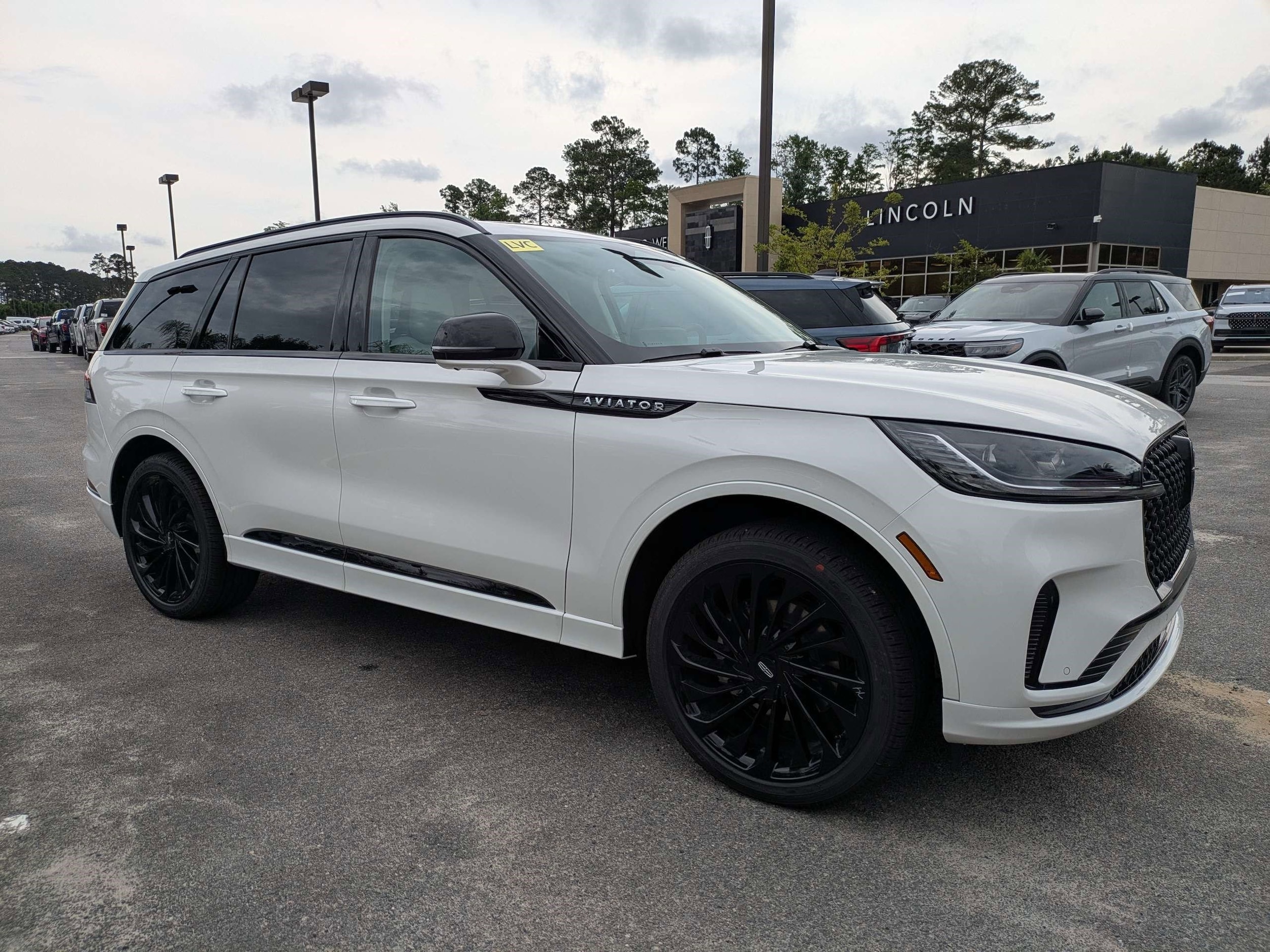 2026 Lincoln Aviator Reserve AWD's photo