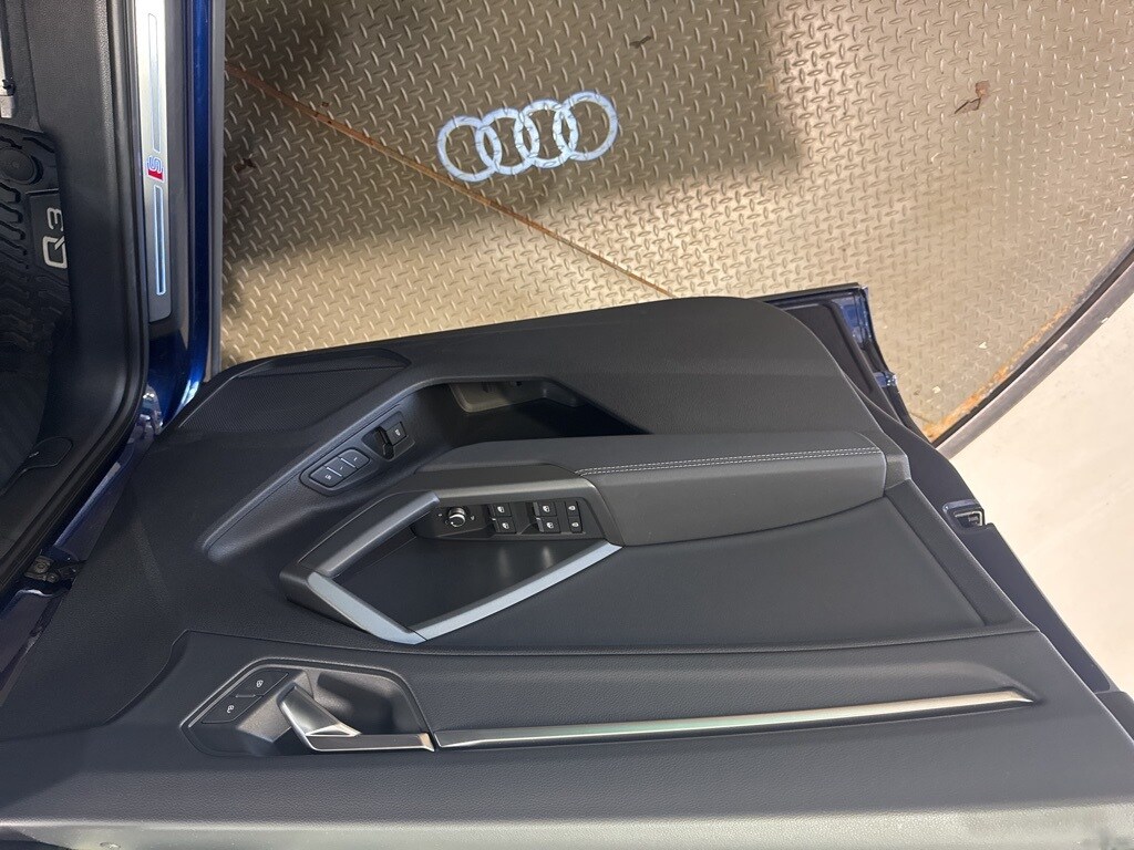 2024 Audi Q3 Premium photo 4