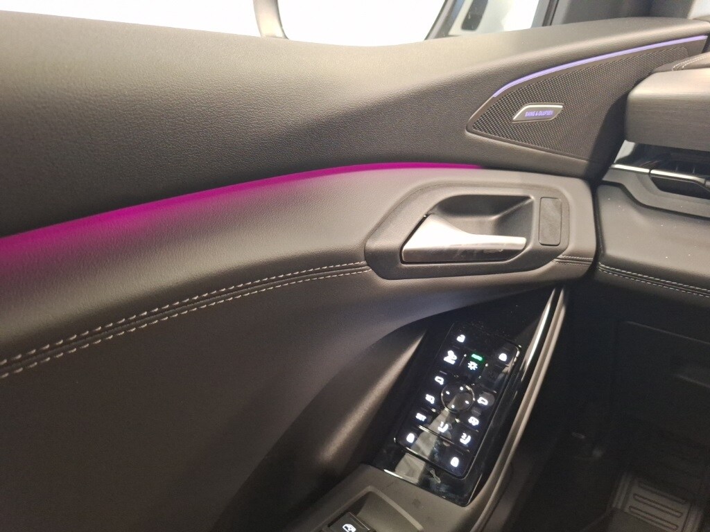 2025 Audi Q6 E-tron Prestige photo 3