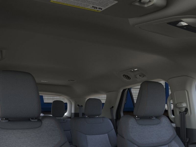 2025 Ford Explorer photo 4